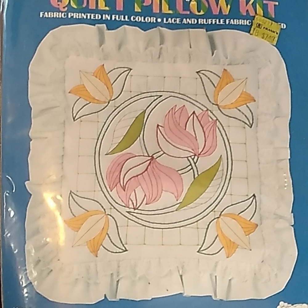 Vintage 1980s quilt pillow kit